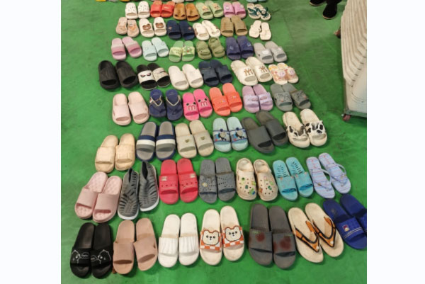 Second Hand Used Slippers